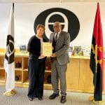 Ministra Carmen dos Santos recebe Doutoramento Honoris pelo Instituto Africano de Pesquisa Pluridisciplinar Aplicada