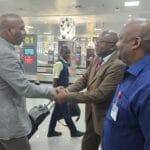 Embaixadora de Angola no Japão interage com crianças portadoras de deficiência